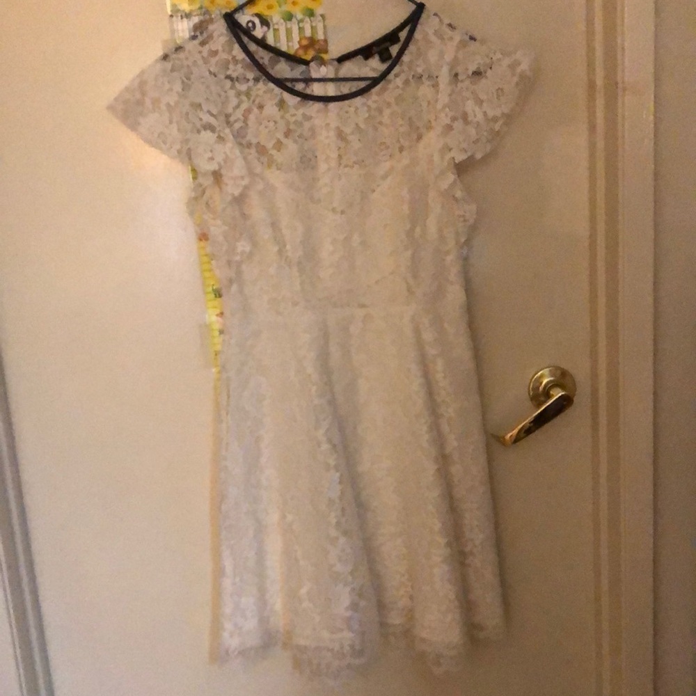 White lace ella moss midi dress